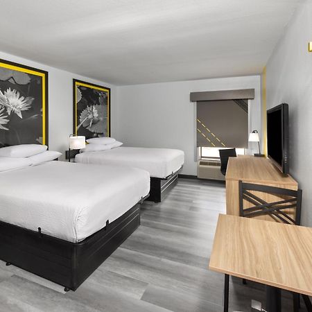 ホテル Super 8 By Wyndham Alexandria La エクステリア 写真
