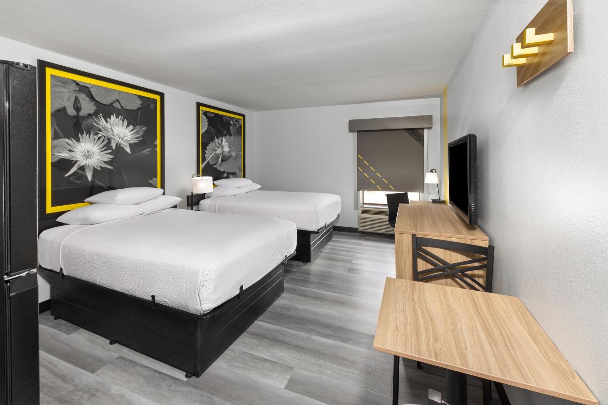 ホテル Super 8 By Wyndham Alexandria La エクステリア 写真